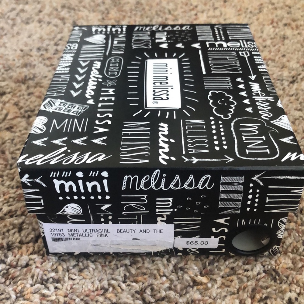 Mini Melissa - Picture 6 of 6